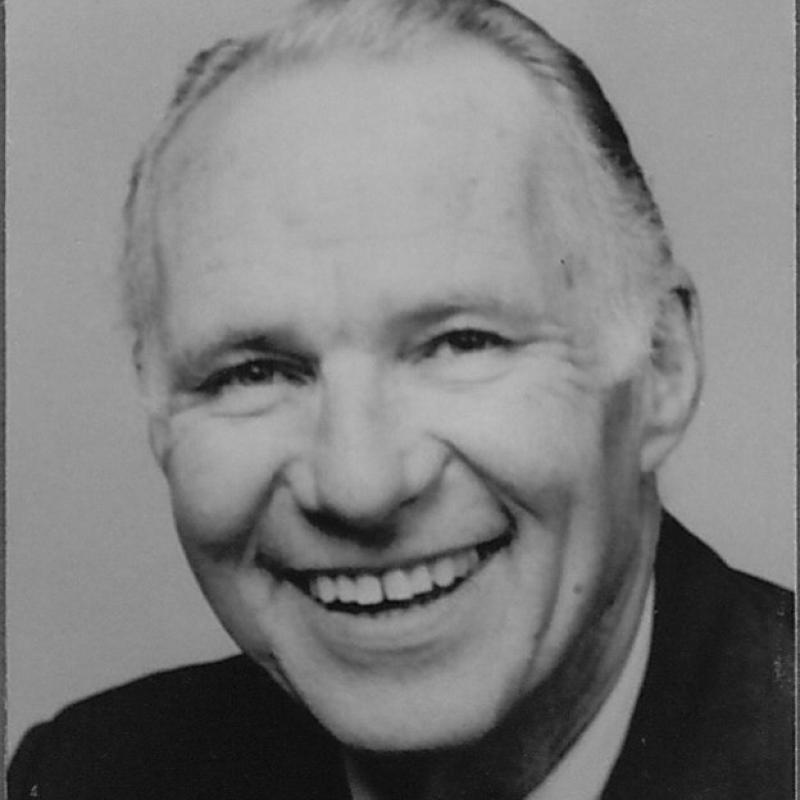 Hobart Burns