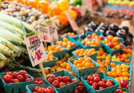 Veggies in stalls