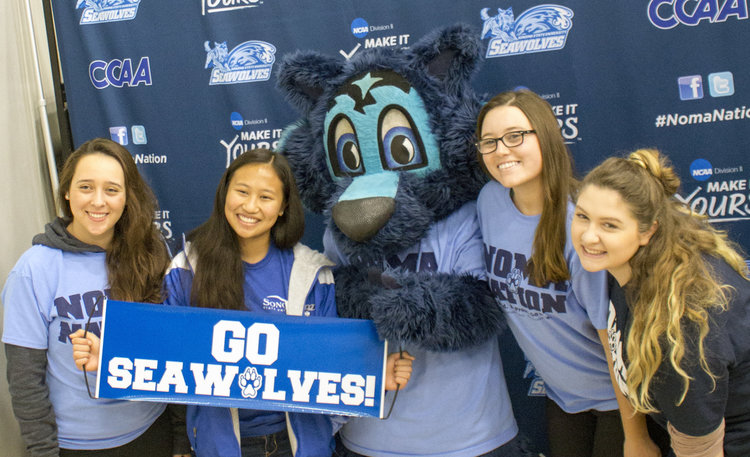 Students with Lobo