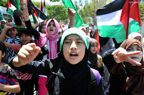 Young people protesting 