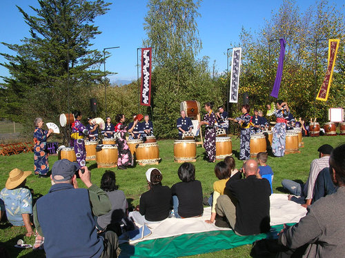 Taiko drum performance 