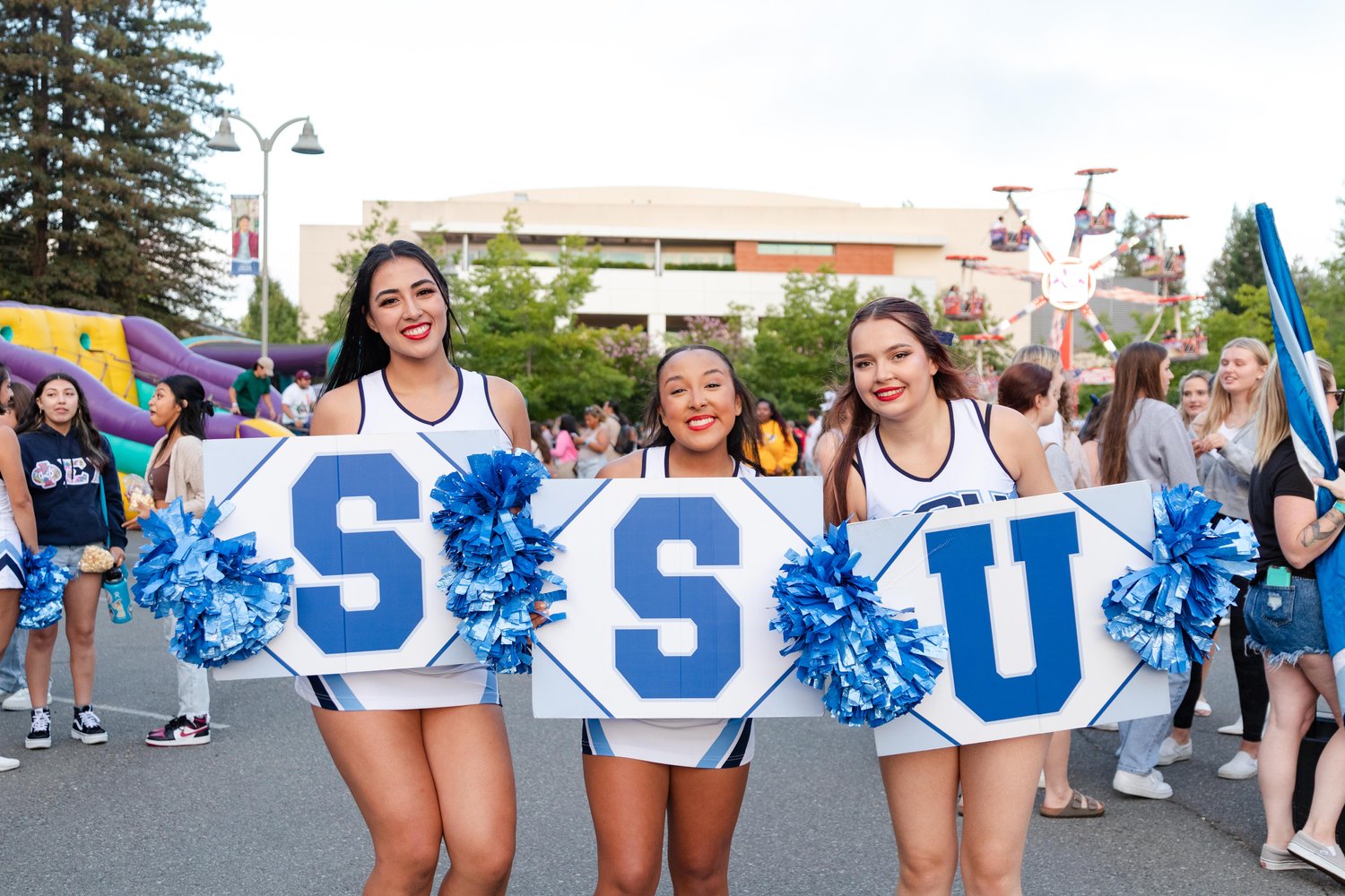 Cheerleaders posed with the letters 'SSU' at Big Nite